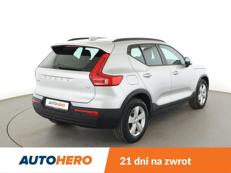 Volvo XC 40 FV23% automat 4x4 PDC navi klima-auto tempomat