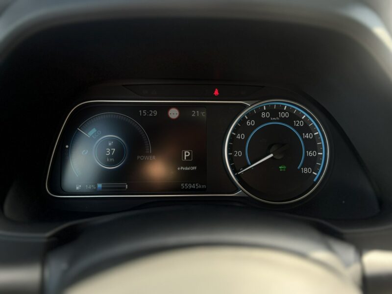 Nissan Leaf Salon Polska Poleasingowy I właściciel Serwis ASO VAT 23% Bezwypadkowy