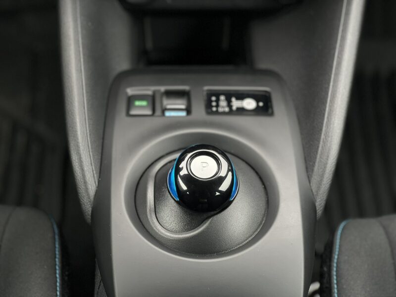 Nissan Leaf Salon Polska Poleasingowy I właściciel Serwis ASO VAT 23% Bezwypadkowy