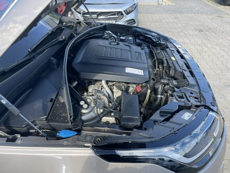 Land Rover Range Rover VELAR R Dynamic SE 4x4 Pamięć Podgrzewanie Meridian Hak