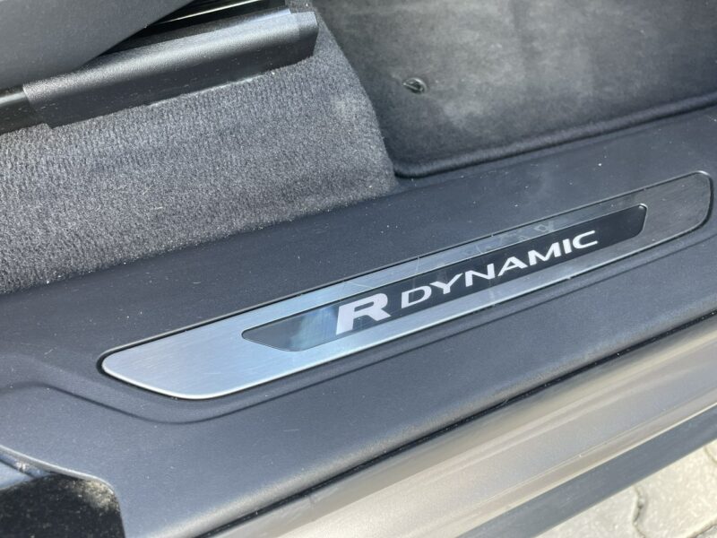 Land Rover Range Rover VELAR R Dynamic SE 4x4 Pamięć Podgrzewanie Meridian Hak