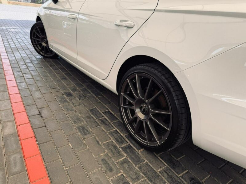 Seat Leon 1.6 TDI* 115 KM* AUTOMAT* BIAŁA PERŁA* Zarejestrowany* III (2012-)
