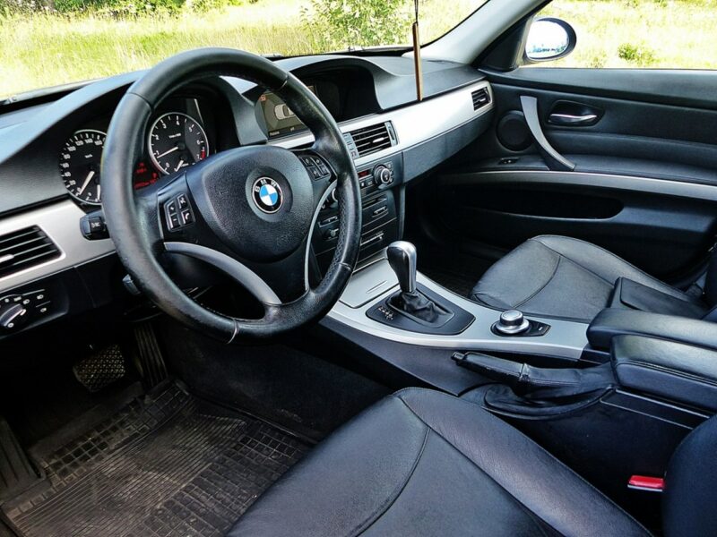 BMW 320 320i*Climatronic*Alu*Navi*Panorama*P.Elektryka*Skóry*2xKoła*Super Stan E90E91E92E93(2005-2012)