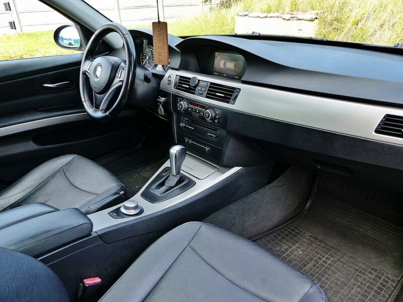 BMW 320 320i*Climatronic*Alu*Navi*Panorama*P.Elektryka*Skóry*2xKoła*Super Stan E90E91E92E93(2005-2012)