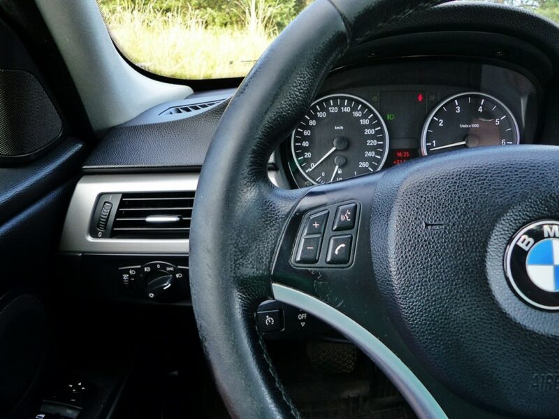BMW 320 320i*Climatronic*Alu*Navi*Panorama*P.Elektryka*Skóry*2xKoła*Super Stan E90E91E92E93(2005-2012)