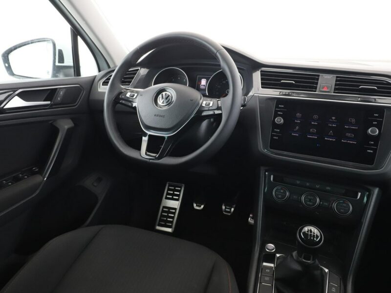 Volkswagen Tiguan navi klima auto kamera i czujniki parkowania II (2016-2024)
