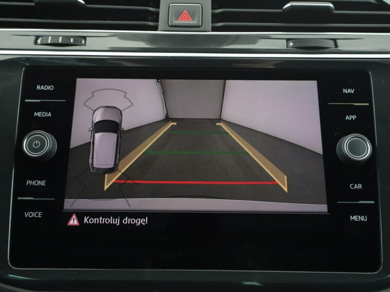 Volkswagen Tiguan navi klima auto kamera i czujniki parkowania II (2016-2024)