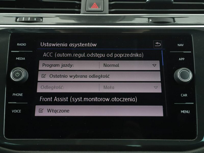 Volkswagen Tiguan navi klima auto kamera i czujniki parkowania II (2016-2024)