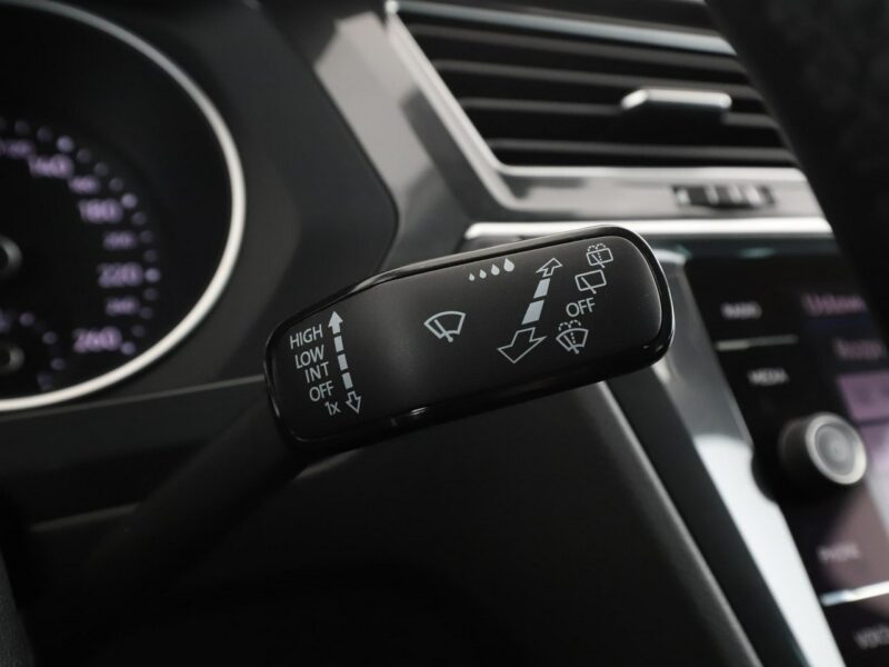 Volkswagen Tiguan navi klima auto kamera i czujniki parkowania II (2016-2024)