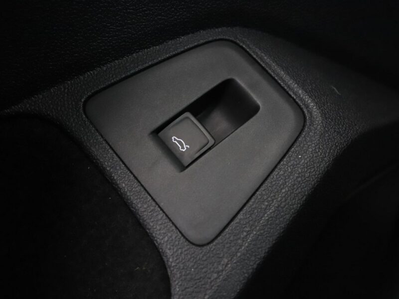 Volkswagen Tiguan navi klima auto kamera i czujniki parkowania II (2016-2024)