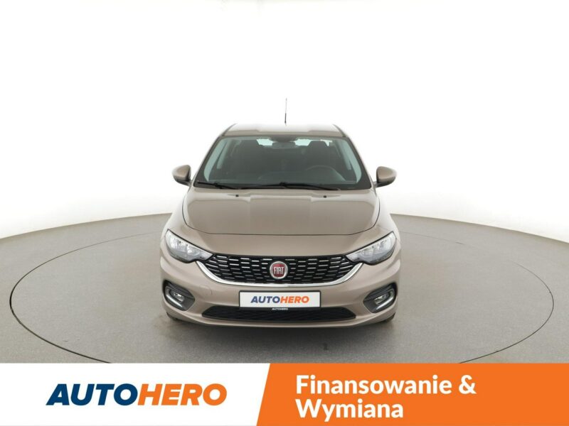 Fiat Tipo niski przebieg tempomat PDC klima USB AUX II (2016-)