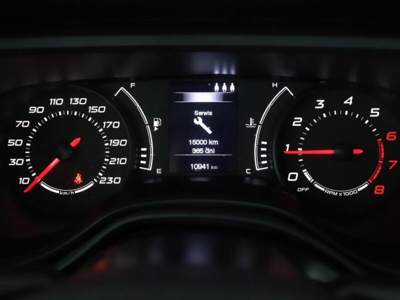 Fiat Tipo niski przebieg tempomat PDC klima USB AUX II (2016-)