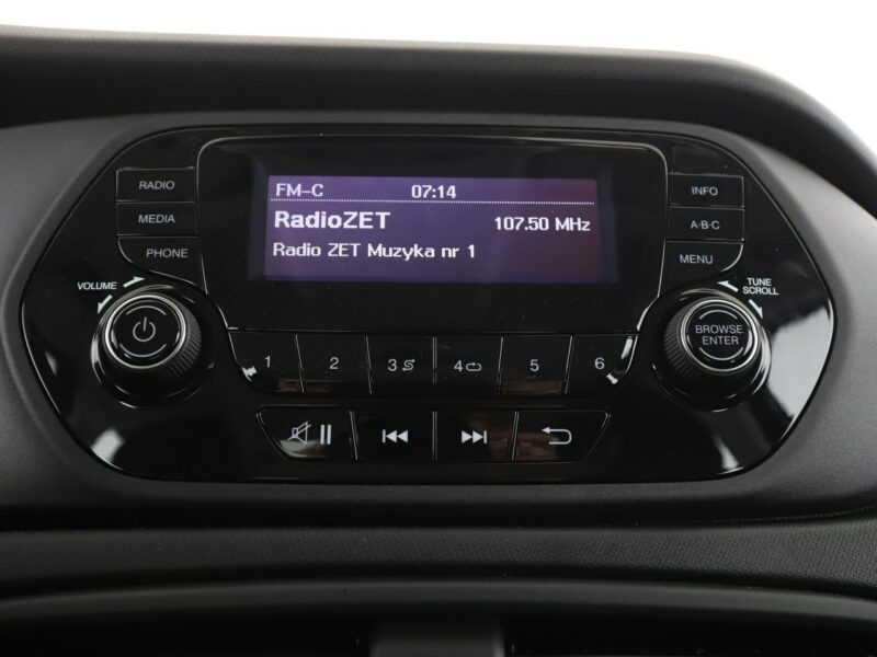 Fiat Tipo niski przebieg tempomat PDC klima USB AUX II (2016-)