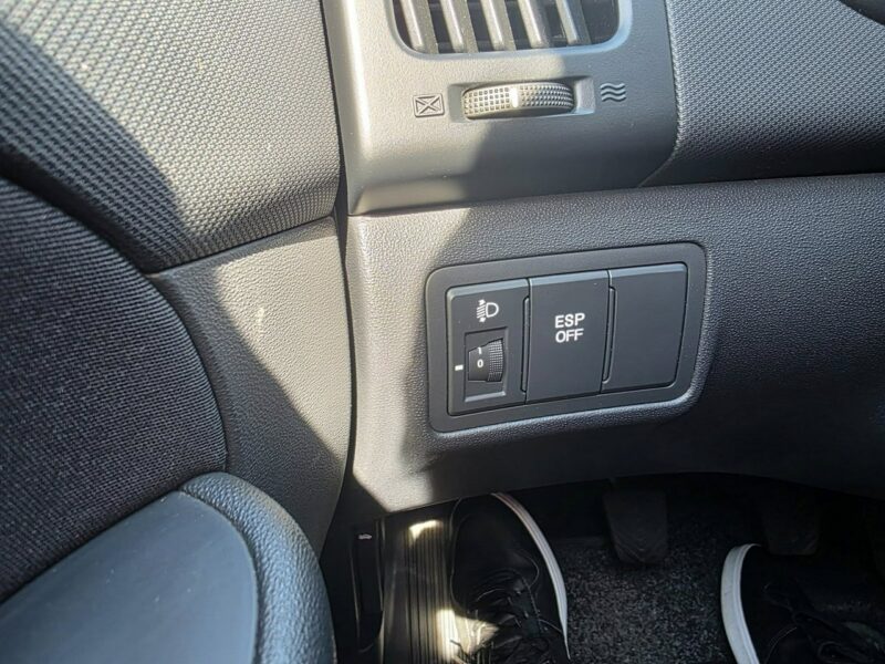 Hyundai i30 1.4 Benzyna 109 KM, Klimatyzacja, Isofix, USB, AUX, Dwa Klucze I (2002-2013)