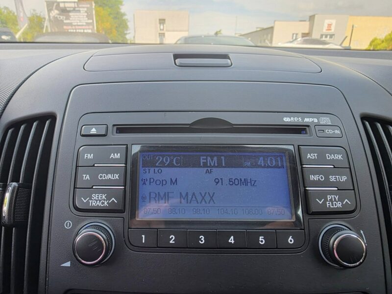 Hyundai i30 1.4 Benzyna 109 KM, Klimatyzacja, Isofix, USB, AUX, Dwa Klucze I (2002-2013)