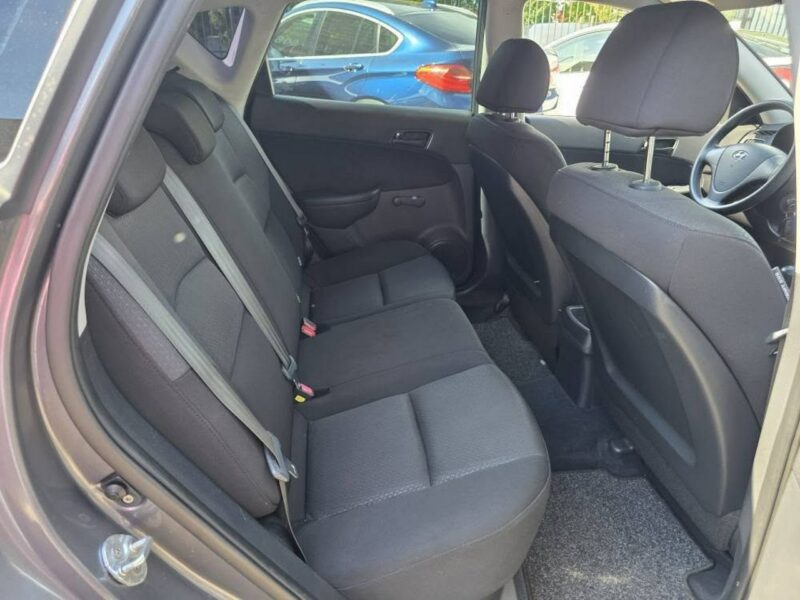 Hyundai i30 1.4 Benzyna 109 KM, Klimatyzacja, Isofix, USB, AUX, Dwa Klucze I (2002-2013)