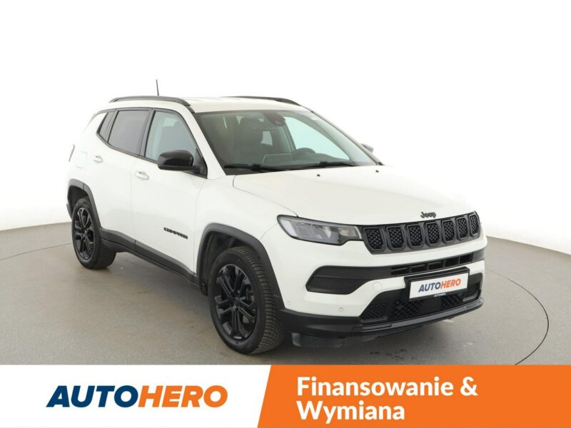 Jeep Compass Night Eagle mHEV automat półskóra PDC tempomat LED II (2016-)
