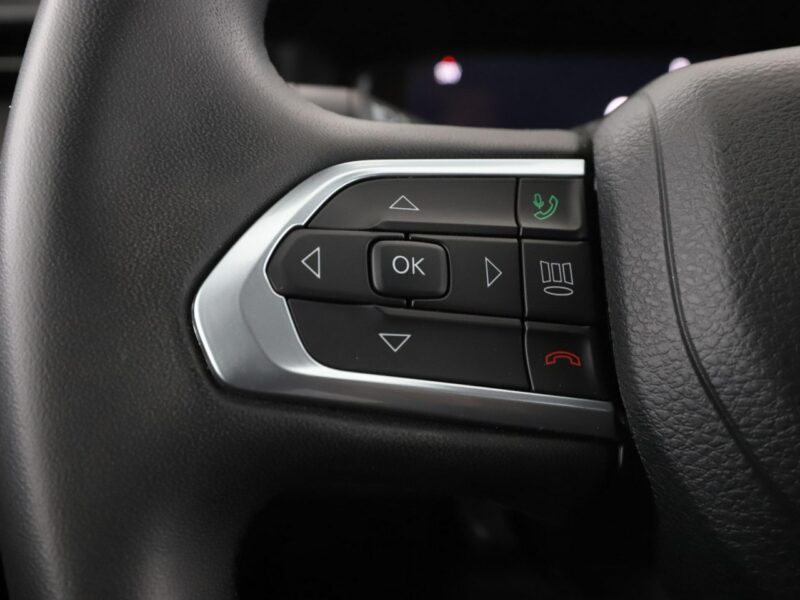 Jeep Compass Night Eagle mHEV automat półskóra PDC tempomat LED II (2016-)