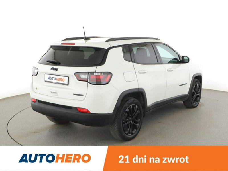 Jeep Compass Night Eagle mHEV automat półskóra PDC tempomat LED II (2016-)