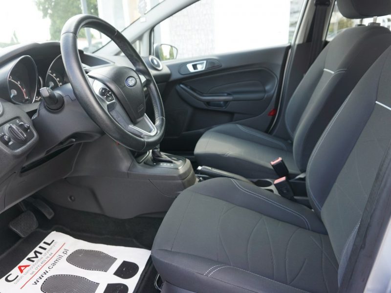 Ford Fiesta z automatyczną skrzynią, z niskim przebiegiem, z roczną gwarancją, Mk7 (2008-)