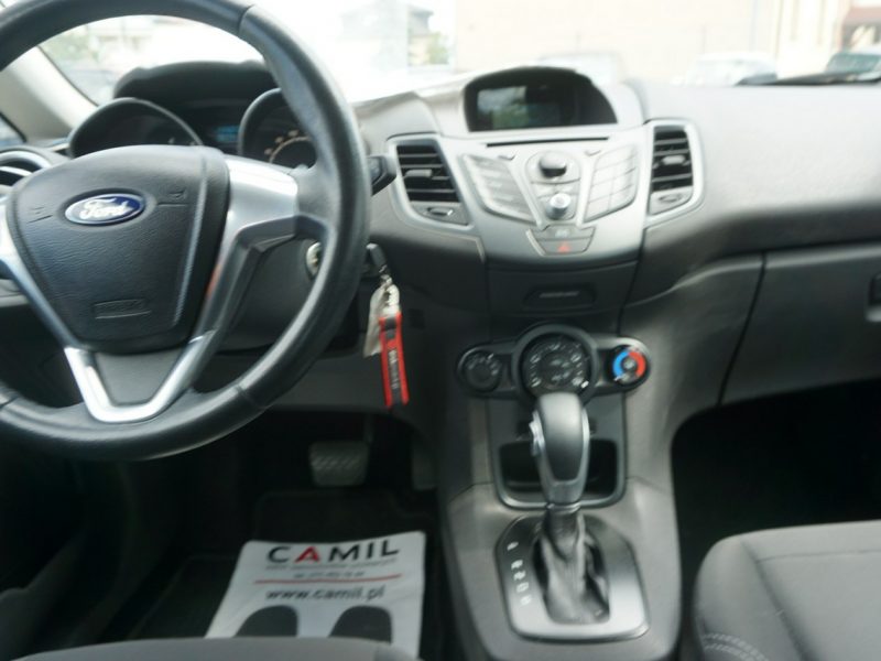 Ford Fiesta z automatyczną skrzynią, z niskim przebiegiem, z roczną gwarancją, Mk7 (2008-)