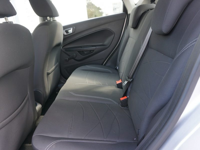 Ford Fiesta z automatyczną skrzynią, z niskim przebiegiem, z roczną gwarancją, Mk7 (2008-)