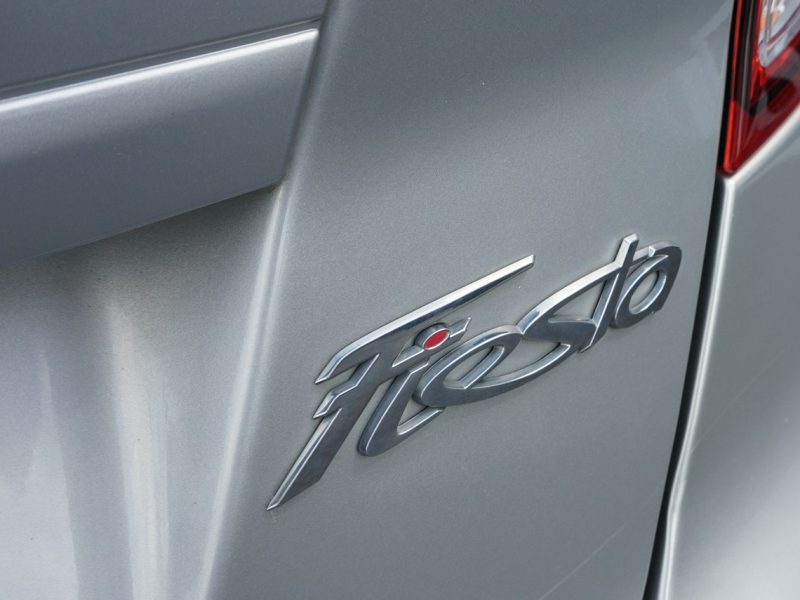 Ford Fiesta z automatyczną skrzynią, z niskim przebiegiem, z roczną gwarancją, Mk7 (2008-)