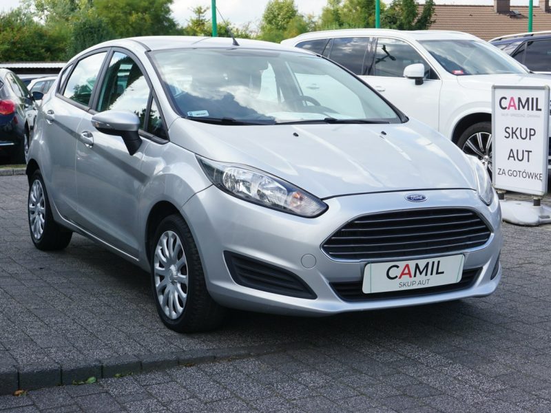 Ford Fiesta z automatyczną skrzynią, z niskim przebiegiem, z roczną gwarancją, Mk7 (2008-)
