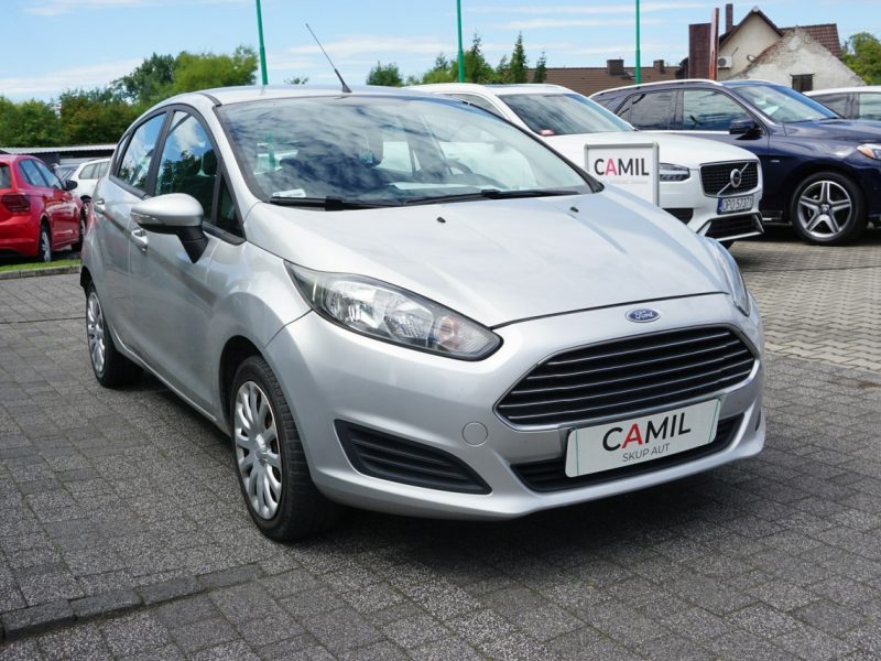 Ford Fiesta z automatyczną skrzynią, z niskim przebiegiem, z roczną gwarancją, Mk7 (2008-)