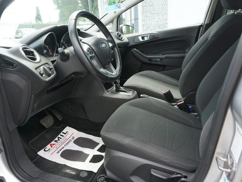 Ford Fiesta z automatyczną skrzynią, z niskim przebiegiem, z roczną gwarancją, Mk7 (2008-)