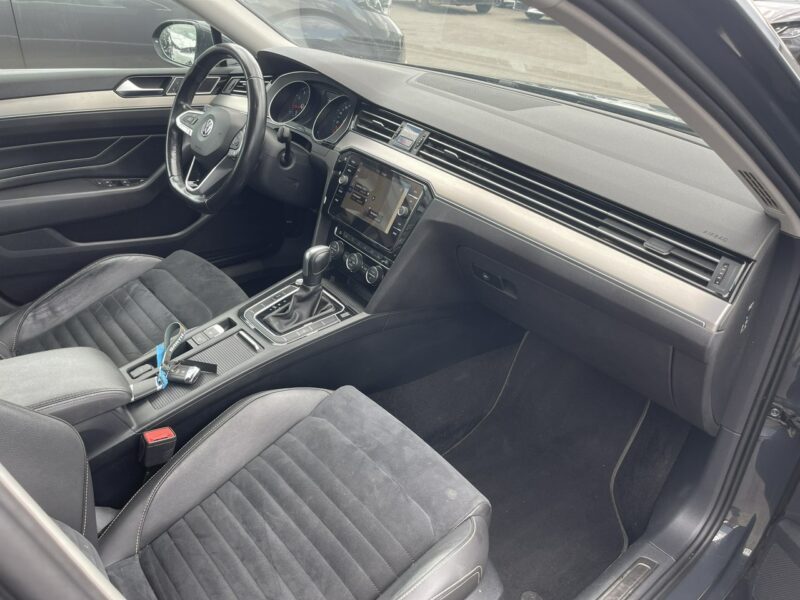 Volkswagen Passat Elegance Podgrzewanie Skóra Tempomat aktywny B8 (2014-2023)