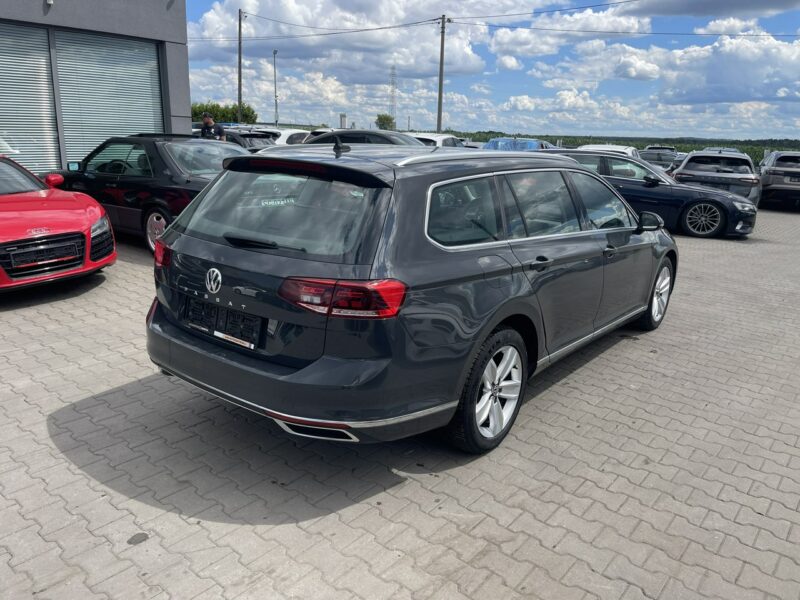 Volkswagen Passat Elegance Podgrzewanie Skóra Tempomat aktywny B8 (2014-2023)