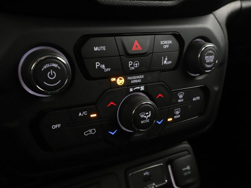 Jeep Renegade 1.3TGDi Limited Klimatyzacja Nawigacja ACC Grzane Fotele Parkpilot LED 2019
