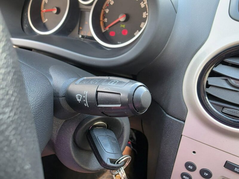 Opel Corsa 1.0 Benzyna 60 KM, Klimatyzacja, Alufelgi, Isofix, Komputer, Tempomat D (2006-2014)