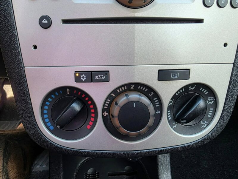 Opel Corsa 1.0 Benzyna 60 KM, Klimatyzacja, Alufelgi, Isofix, Komputer, Tempomat D (2006-2014)