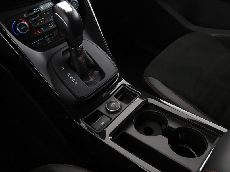 Ford Kuga ST-Line 242KM automat 4x4 Bi-Xenon grzane fotele navi PDC II (2012-)