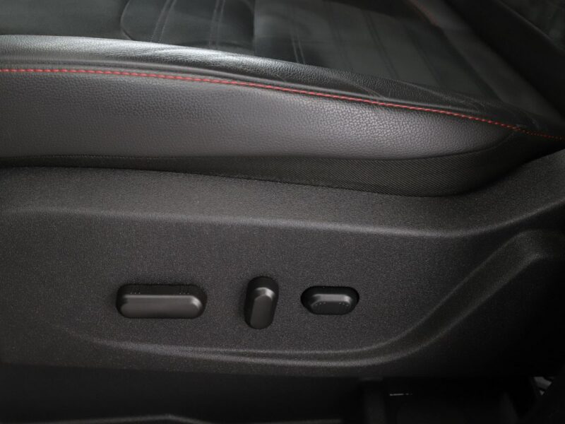 Ford Kuga ST-Line 242KM automat 4x4 Bi-Xenon grzane fotele navi PDC II (2012-)