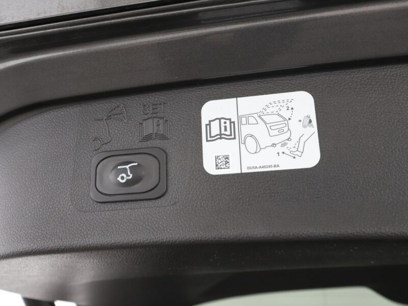 Ford Kuga ST-Line 242KM automat 4x4 Bi-Xenon grzane fotele navi PDC II (2012-)