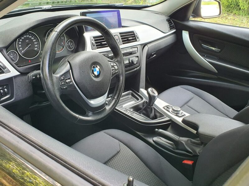 BMW 318 318d 143KM # Duża Navi # Climatronic # PDC # Serwisowana # Super Stan F30/F31 (2012-)