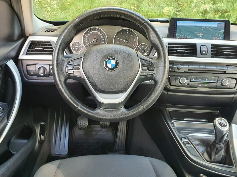 BMW 318 318d 143KM # Duża Navi # Climatronic # PDC # Serwisowana # Super Stan F30/F31 (2012-)