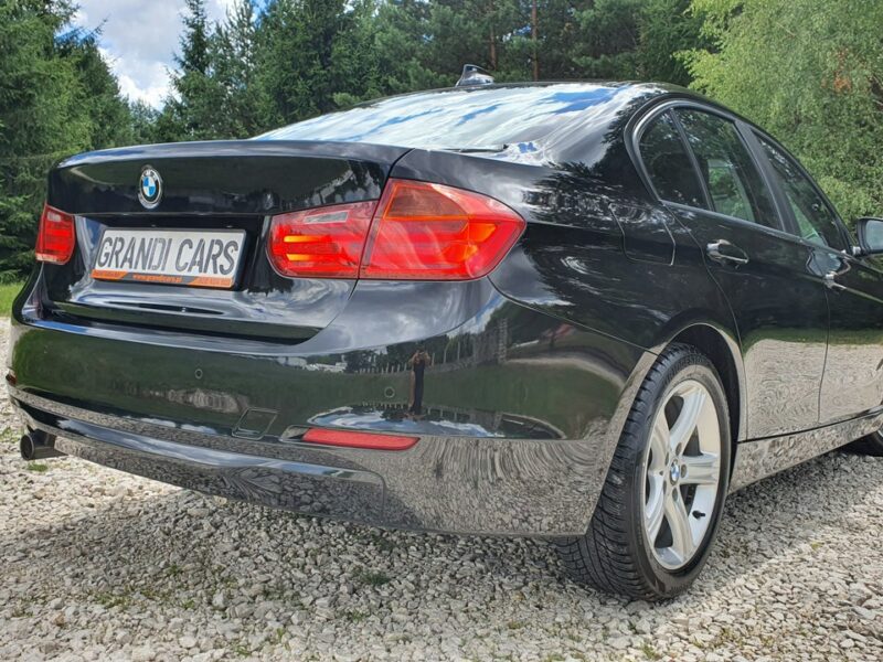 BMW 318 318d 143KM # Duża Navi # Climatronic # PDC # Serwisowana # Super Stan F30/F31 (2012-)