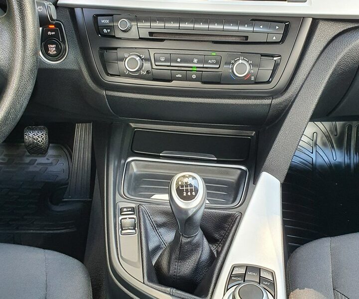 BMW 318 318d 143KM # Duża Navi # Climatronic # PDC # Serwisowana # Super Stan F30/F31 (2012-)