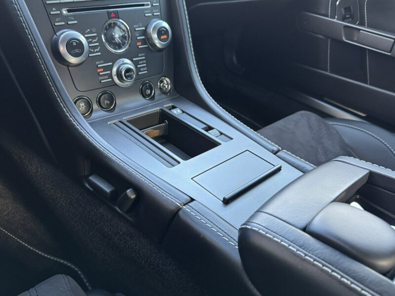 Aston Martin V8 Vantage 4.7 V8. LE Coupe. Bezwypadkowy. Stan Kolekcjonerski. Salon Polska.