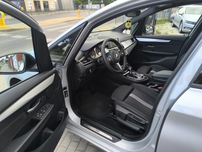 BMW 220 2.0i 198KM Sport Mpakiet F46
