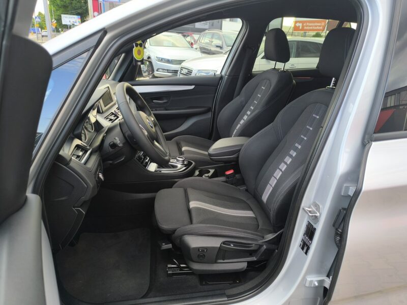 BMW 220 2.0i 198KM Sport Mpakiet F46