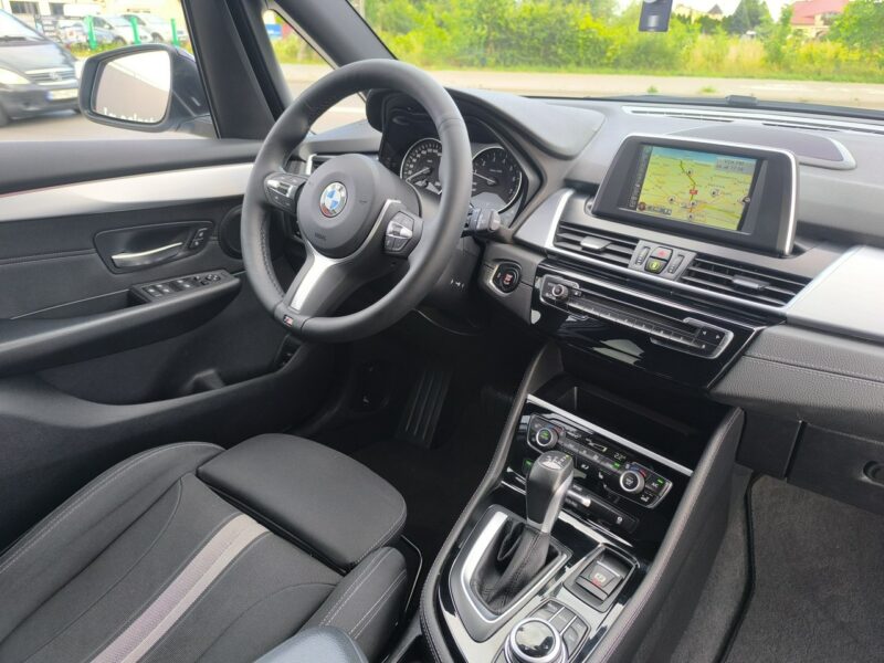 BMW 220 2.0i 198KM Sport Mpakiet F46