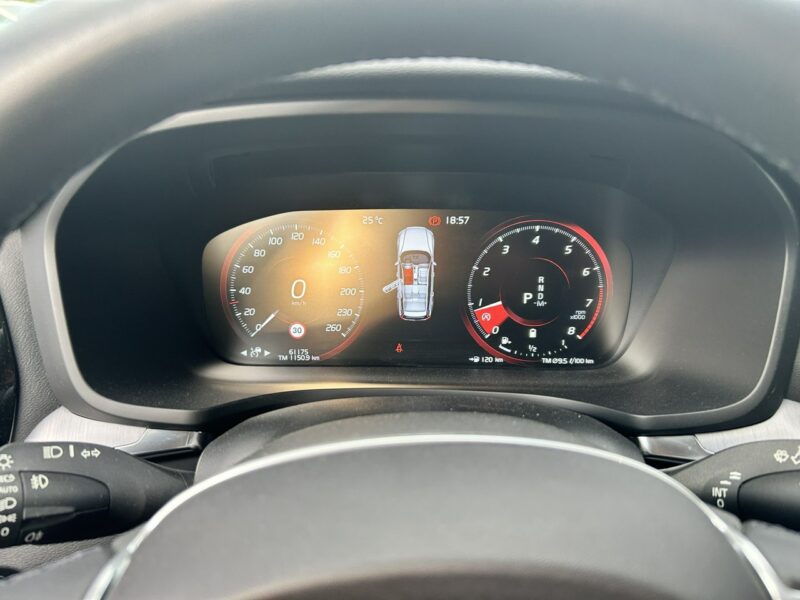 Volvo V60 Super stan Benzyna + Hybryda II (2018-)