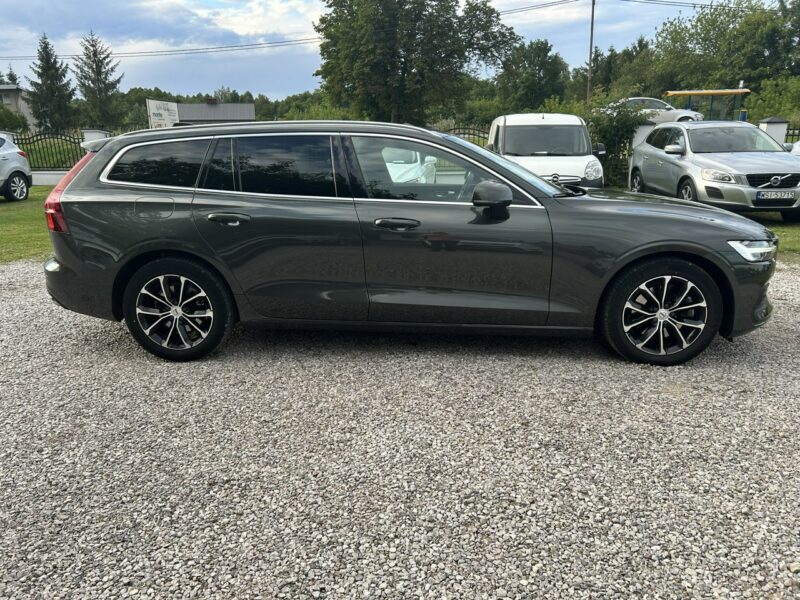 Volvo V60 Super stan Benzyna + Hybryda II (2018-)