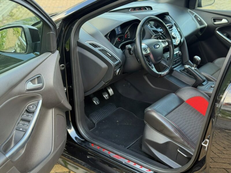 Ford Focus ST 250 Recaro Mk3 (2010-2018)