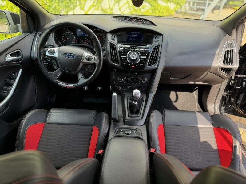 Ford Focus ST 250 Recaro Mk3 (2010-2018)
